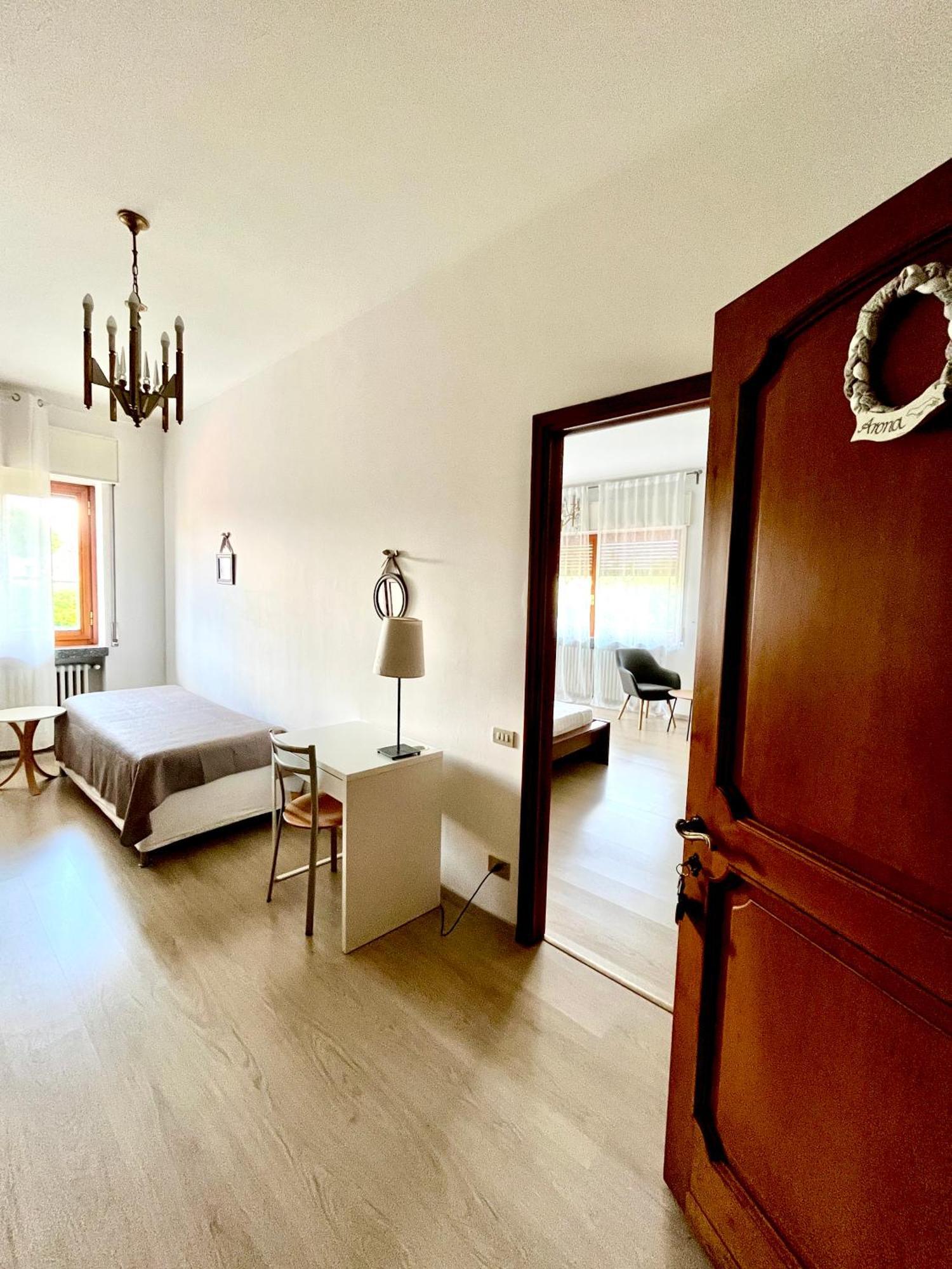 Bella Vita Guesthouse Arona Extérieur photo